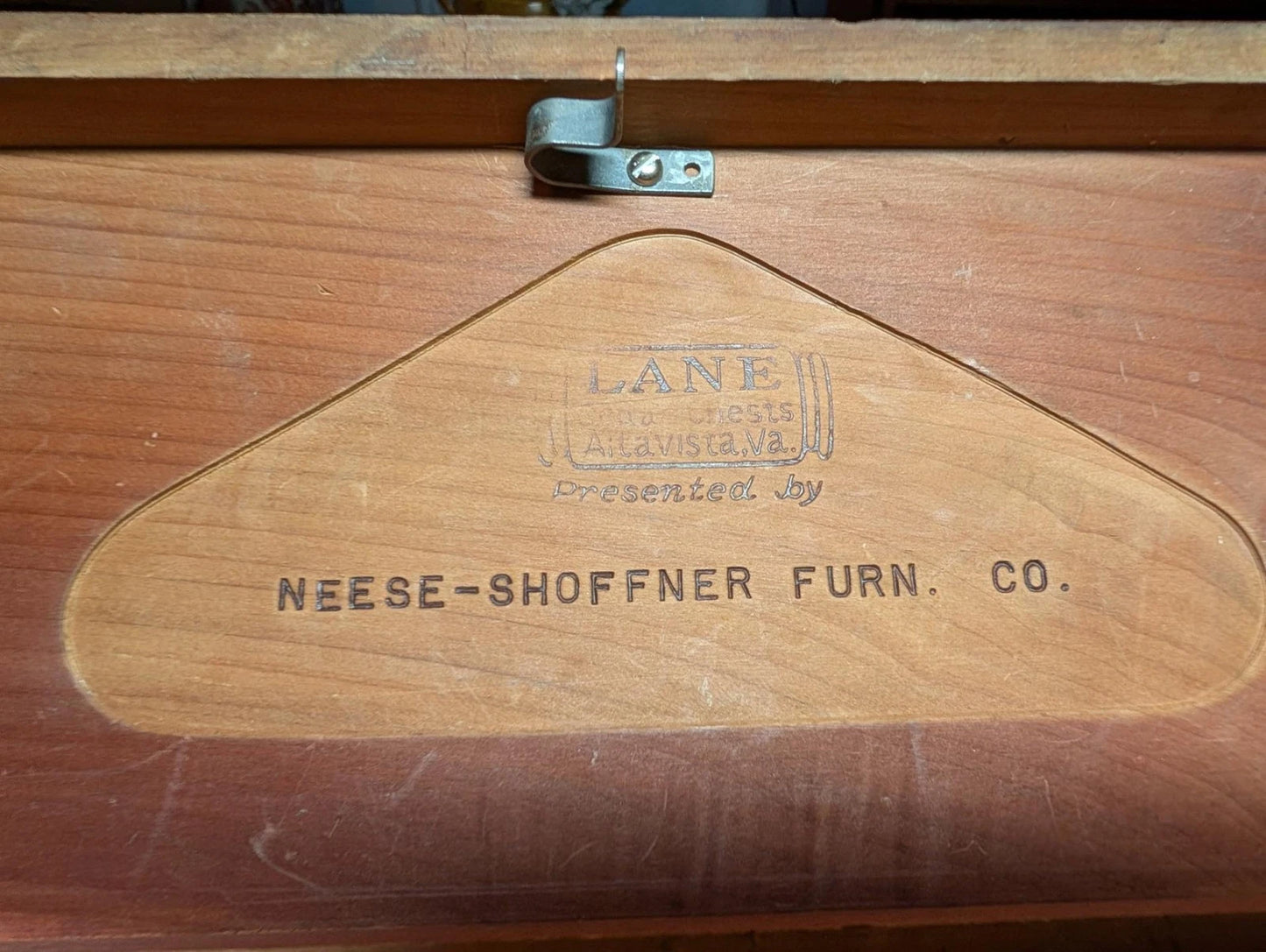 Attrractive Vintage Lane Cedar Dresser Jewelry Trinket Chest - Free Shipping -42