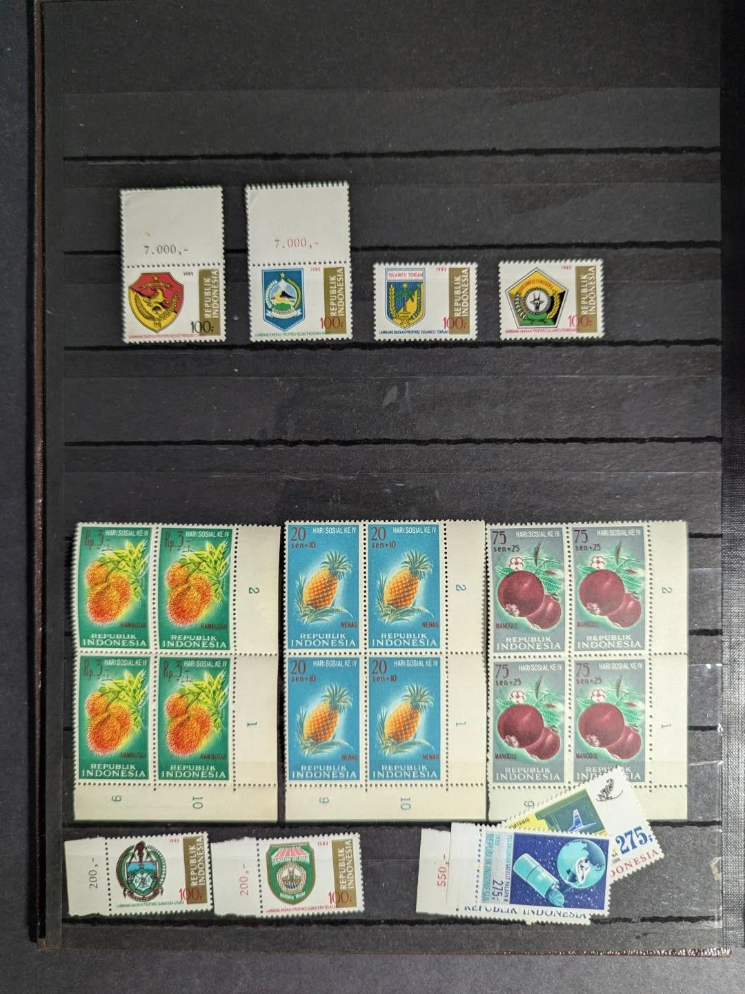 Quantity Old to Modern, M&U Stamps Some Better -Various Countries -111 Photos