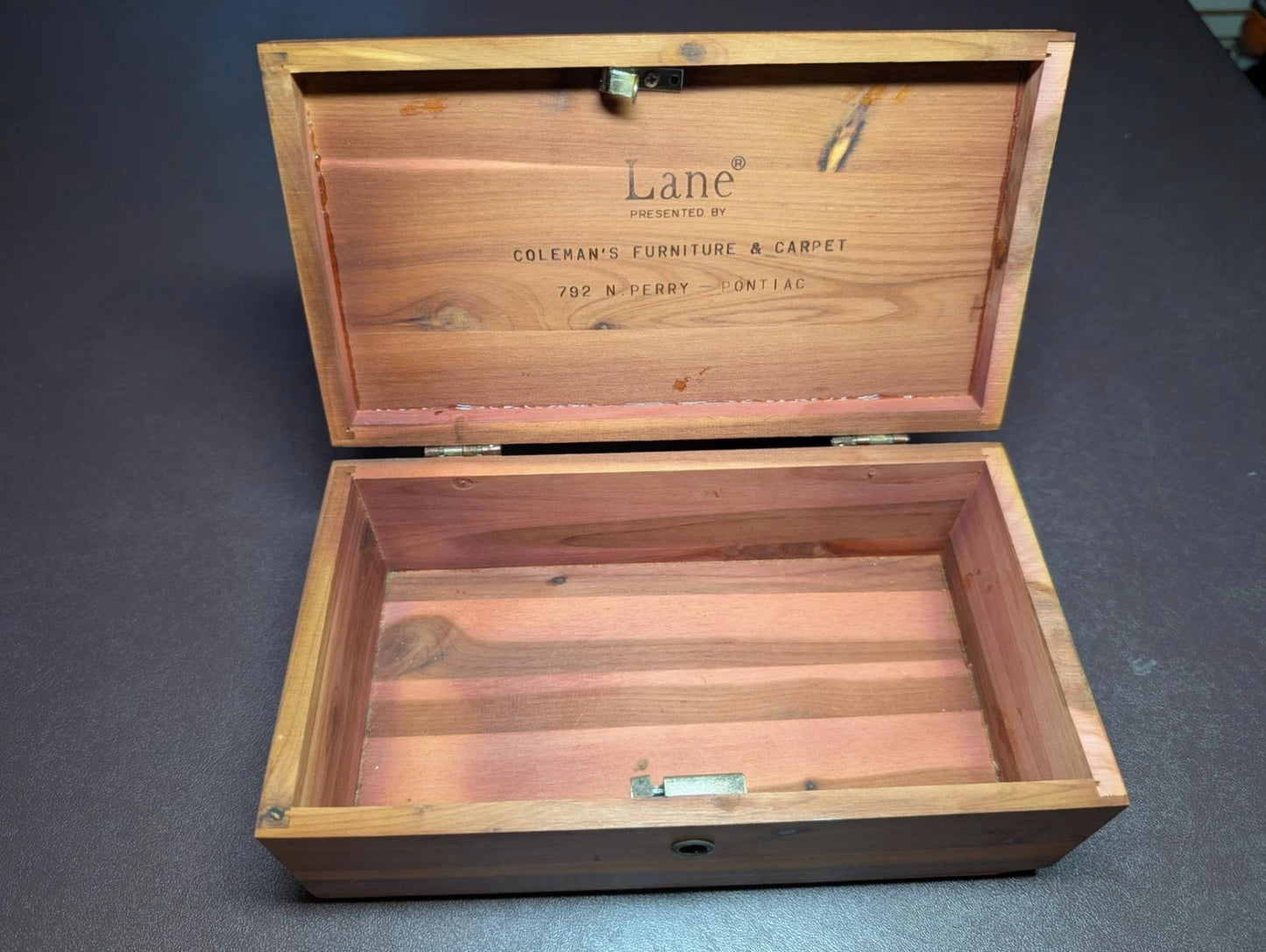 Attrractive Vintage Lane Cedar Dresser Jewelry Trinket Chest - Free Shipping -46