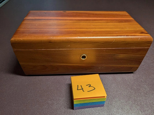 Attrractive Vintage Lane Cedar Dresser Jewelry Trinket Chest - Free Shipping -43