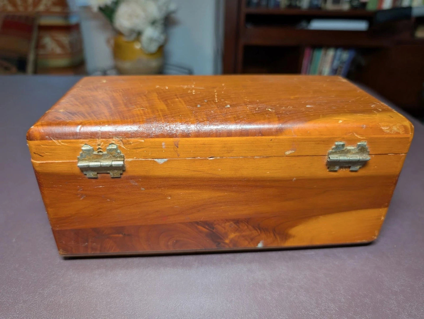 Attrractive Vintage Lane Cedar Dresser Jewelry Trinket Chest - Free Shipping -42