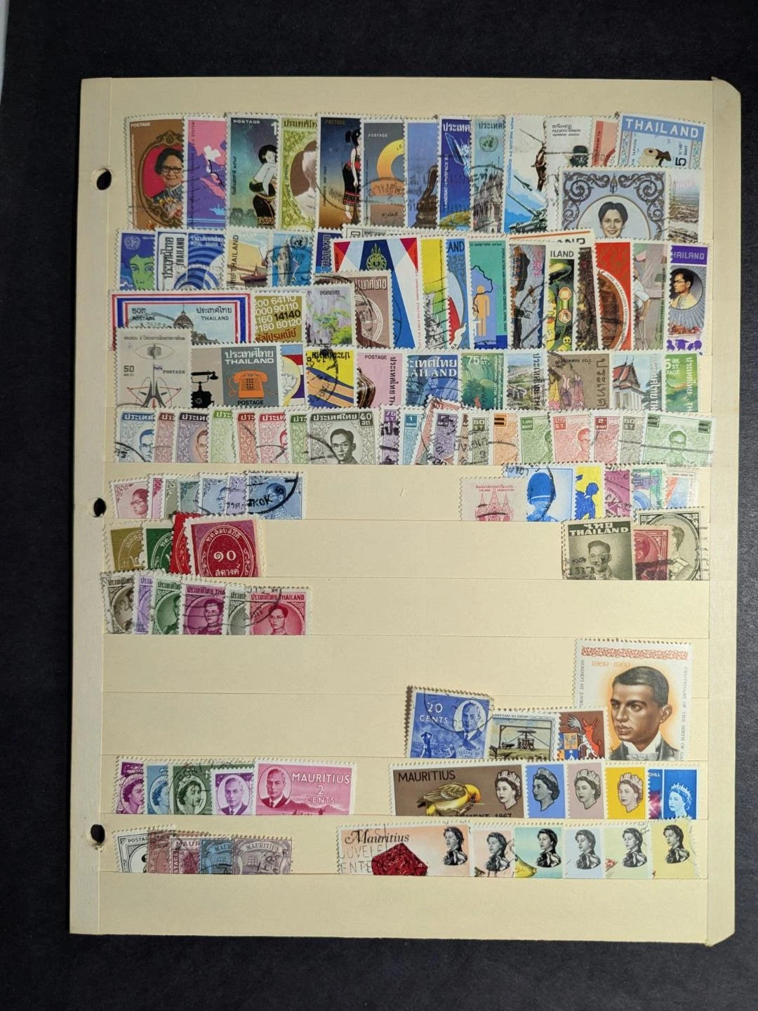Quantity Old to Modern, M&U Stamps Some Better -Various Countries -176 Photos