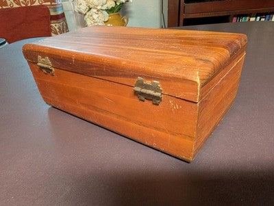 Attrractive Vintage Lane Cedar Dresser Jewelry Trinket Chest - Free Shipping -24