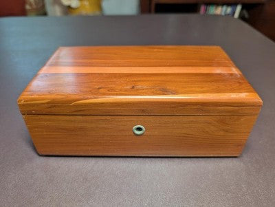 Vintage Lane Cedar Dresser Jewelry Trinket Chest with Key! - Free Shipping -29
