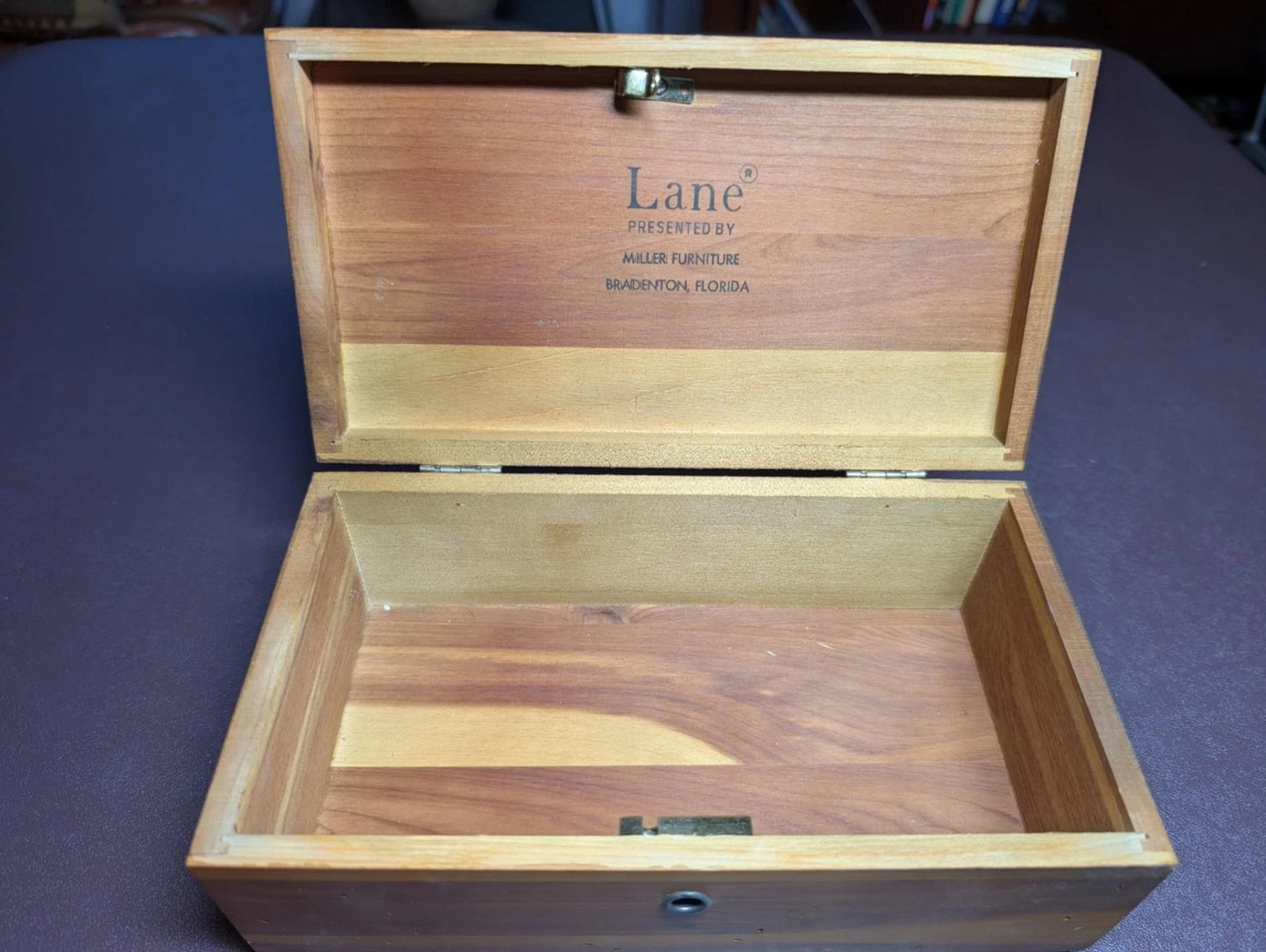 Attrractive Vintage Lane Cedar Dresser Jewelry Trinket Chest - Free Shipping -44