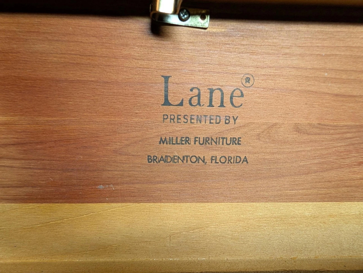 Attrractive Vintage Lane Cedar Dresser Jewelry Trinket Chest - Free Shipping -44