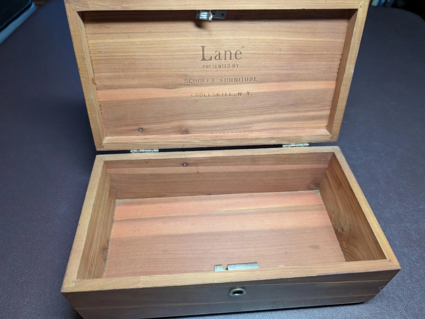 Attrractive Vintage Lane Cedar Dresser Jewelry Trinket Chest - Free Shipping -43