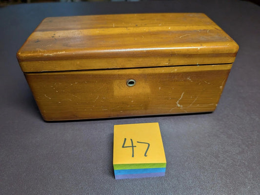 Attrractive Vintage Lane Cedar Dresser Jewelry Trinket Chest - Free Shipping -47