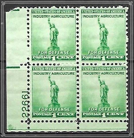 1940 Nat'l Defense Statue of Liberty Plate Block of 4 Stamp, Scott899, MNH, OG