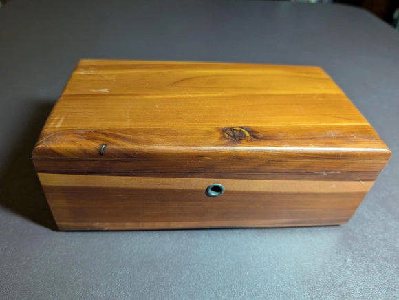 Attrractive Vintage Lane(?) Cedar Jewelry Trinket Chest - Free Shipping -33