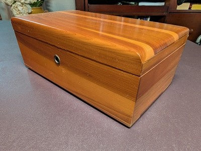 Vintage Lane Cedar Dresser Jewelry Trinket Chest with Key! - Free Shipping -27