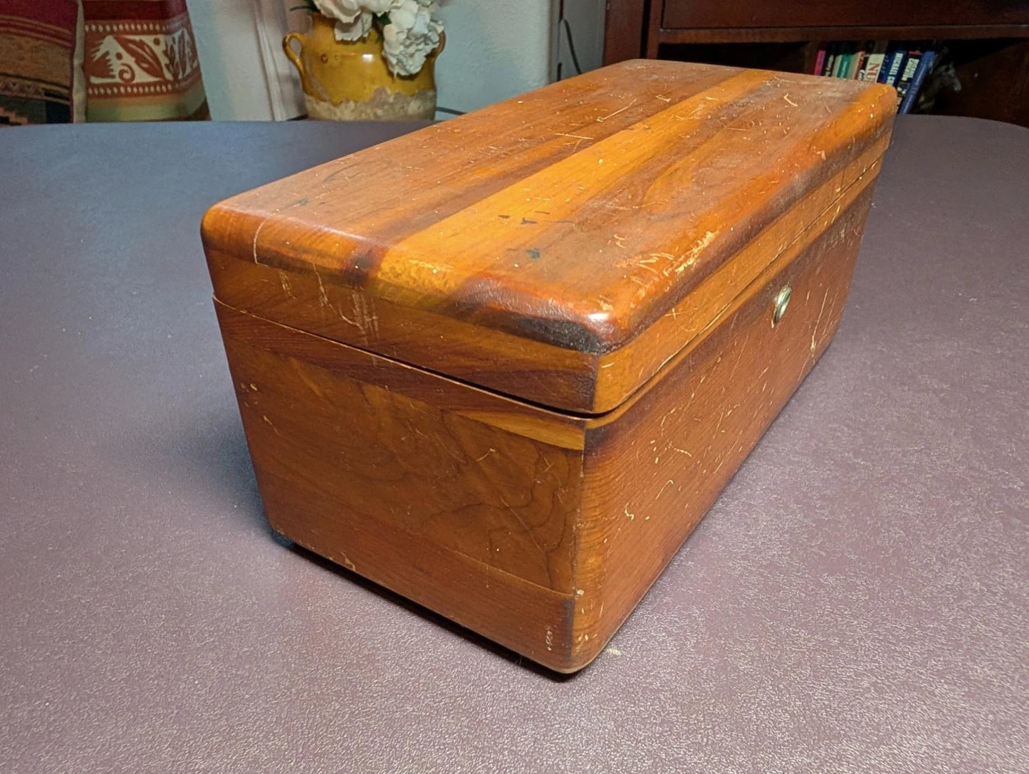 Attrractive Vintage Lane Cedar Dresser Jewelry Trinket Chest - Free Shipping -47