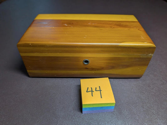 Attrractive Vintage Lane Cedar Dresser Jewelry Trinket Chest - Free Shipping -44