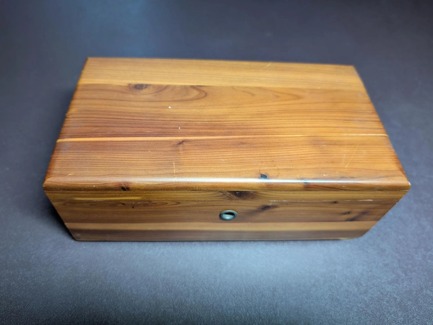 Attrractive Vintage Lane Cedar Dresser Jewelry Trinket Chest - Free Shipping -46