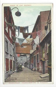 Vintage Canada Picture Postcard - Sous Le Cap, Quebec - Narrowest Road (AL7)